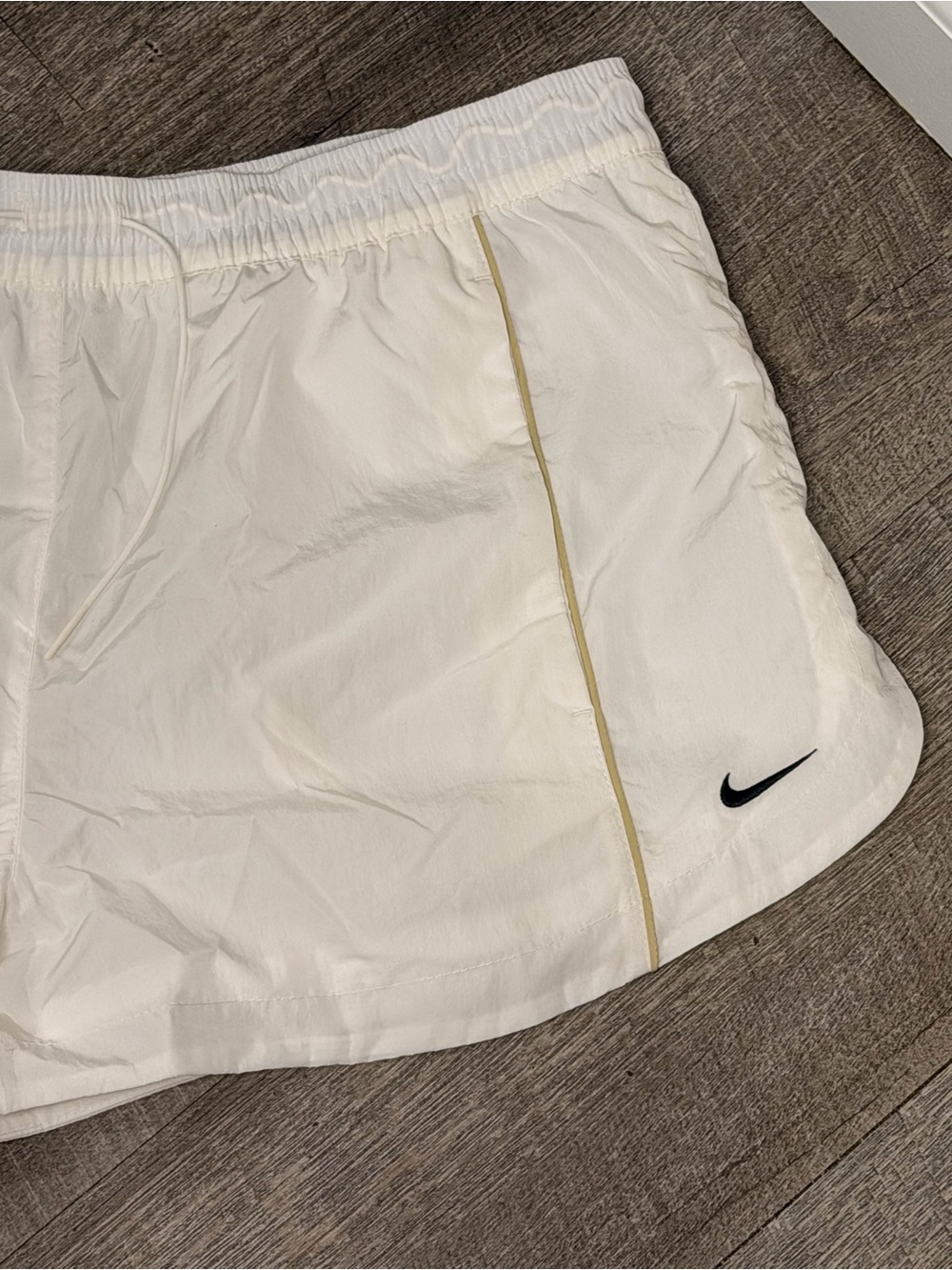 Nike Windrunner Women’s White Athletic Shorts with Black Swoosh Large NWT - Picture 3 of 15